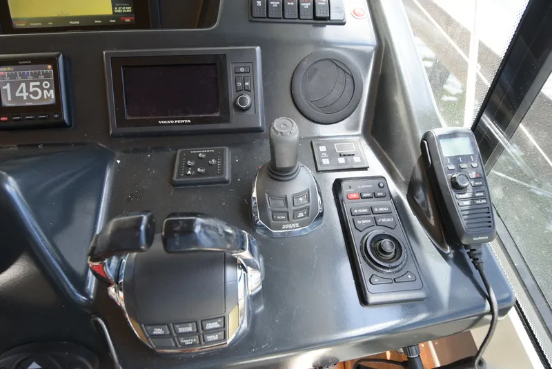 Slide: The Image of Cranchi M44 HT Hard Top 2014 - 6020587