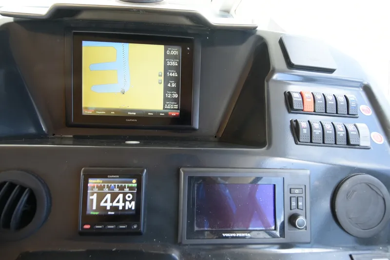 Slide: The Image of Cranchi M44 HT Hard Top 2014 - 6020588