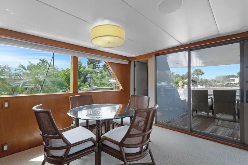 Slide: The Image of Burger 95 1985 - 6027578