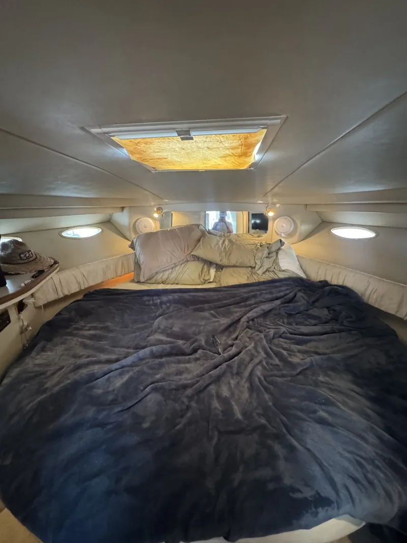 Slide: The Image of Sea Ray 37 1999 - 6576926