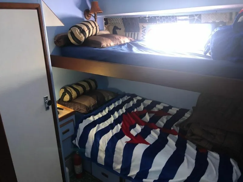 Slide: The Image of Bertram 42 1980 - 6022907