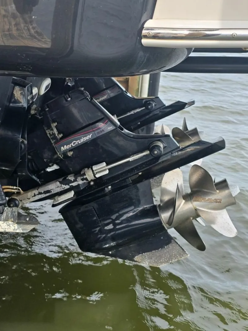 Slide: The Image of Sea Ray 35 2018 - 6023798