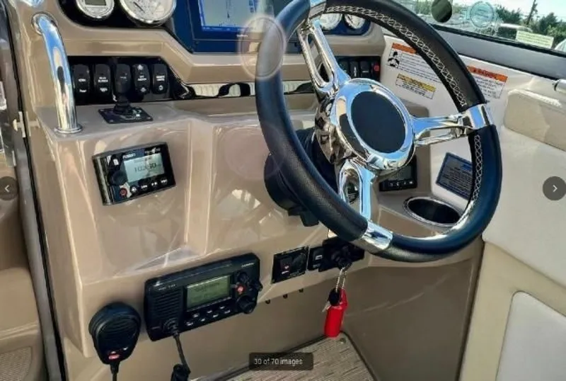 Slide: The Image of Sea Ray 35 2018 - 6023840