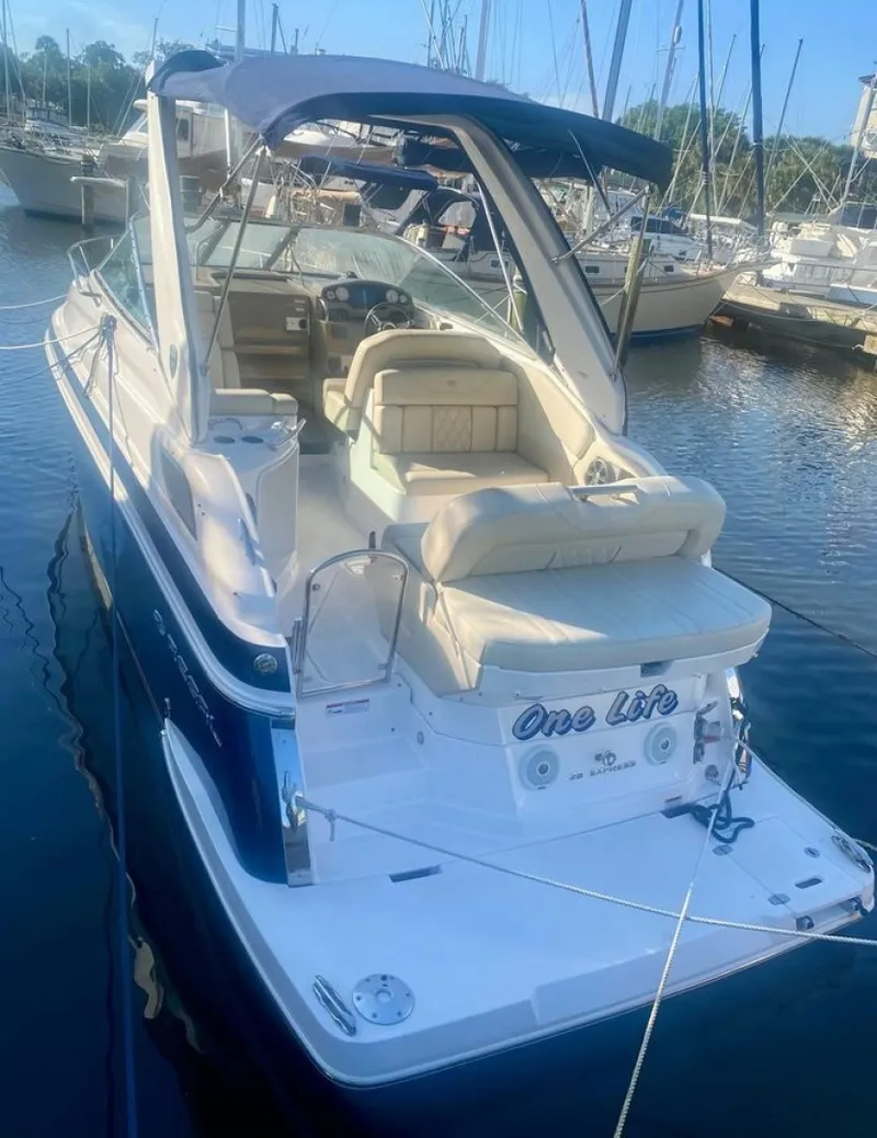 Slide: The Image of Sea Ray 35 2018 - 6023848