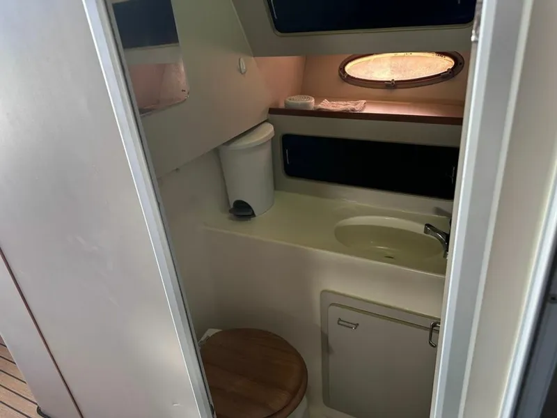 Slide: The Image of Luhrs 34 1990 - 6023689