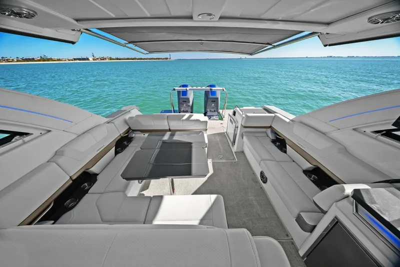 Slide: The Image of 2023 Formula 38 Super Sport Crossover - Bada Beng - 6021479