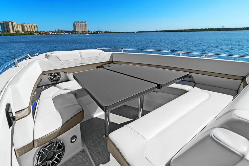 Slide: The Image of 2023 Formula 38 Super Sport Crossover - Bada Beng - 6021481