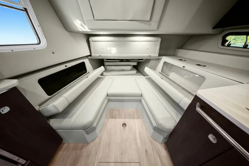 Slide: The Image of 2023 Formula 38 Super Sport Crossover - Bada Beng - 6026201