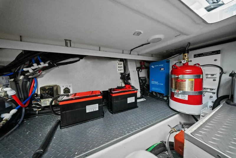 Slide: The Image of Formula 38 - Bada Beng - Engine 2023 Formula 38 Super Sport Crossover - Bada Beng - 6021488