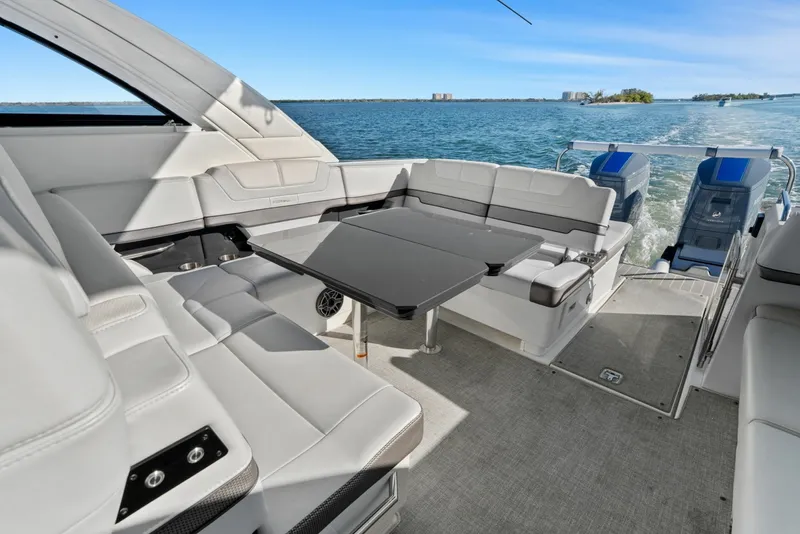 Slide: The Image of 2023 Formula 38 Super Sport Crossover - Bada Beng - 6021458