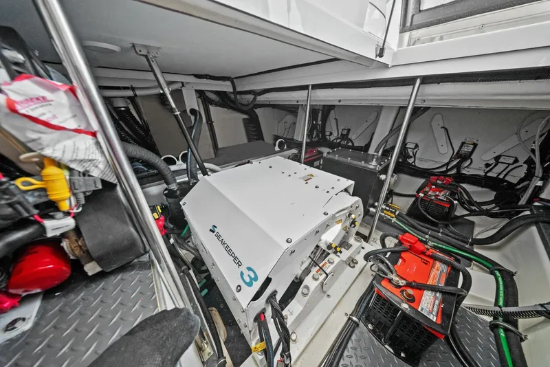 Slide: The Image of Formula 38 - Bada Beng - Engine 2023 Formula 38 Super Sport Crossover - Bada Beng - 7759563