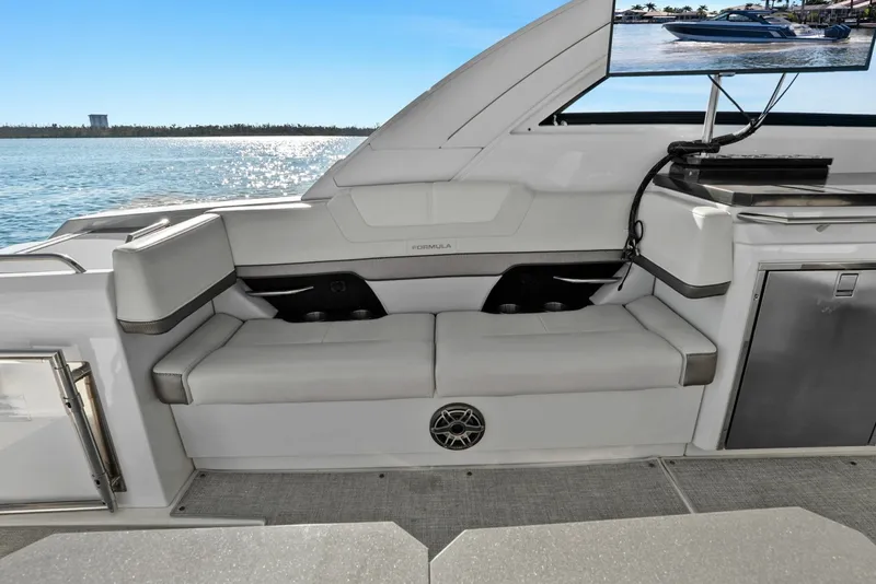 Slide: The Image of 2023 Formula 38 Super Sport Crossover - Bada Beng - 6021459