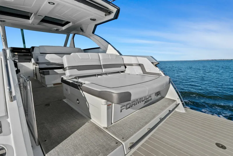 Slide: The Image of 2023 Formula 38 Super Sport Crossover - Bada Beng - 6021461