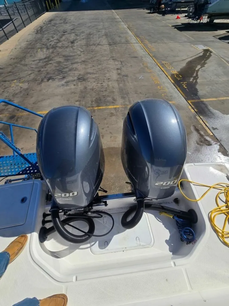 Slide: The Image of Robalo 27 2022 - 6023398