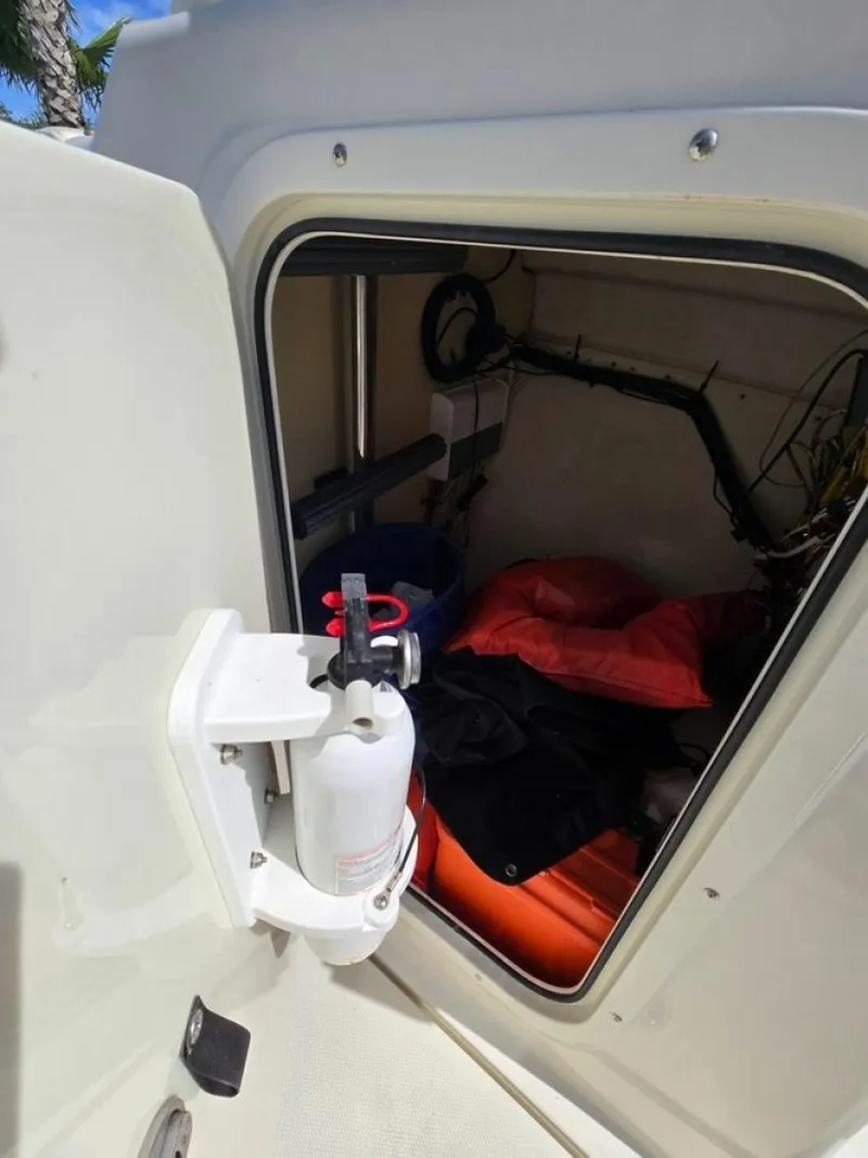 Slide: The Image of Hydra-Sports 28 2008 - 6023276