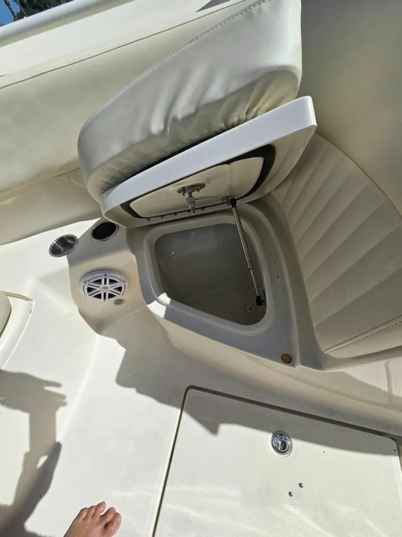 Slide: The Image of Hydra-Sports 28 2008 - 6023253