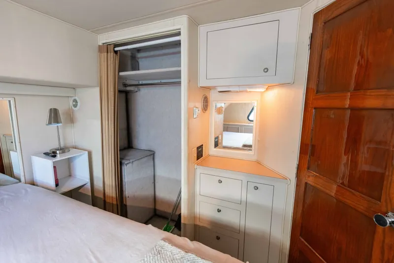 Slide: The Image of Harbor Master 520 Coastal 2001 - 6021587