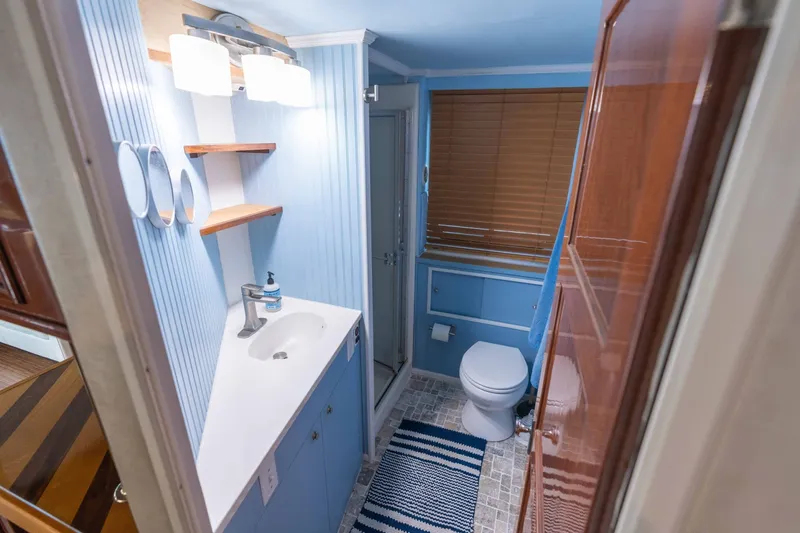 Slide: The Image of Harbor Master 520 Coastal 2001 - 6021589