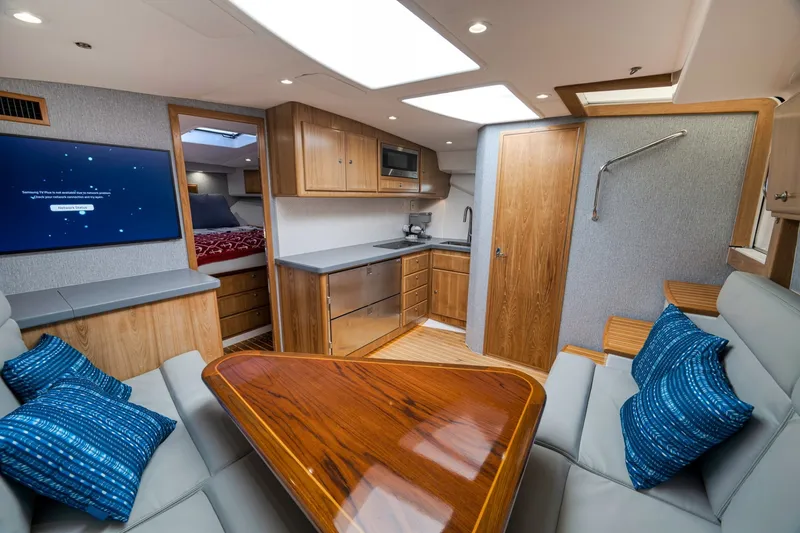 Slide: The Image of Mag Bay 42 2022 - 6021771