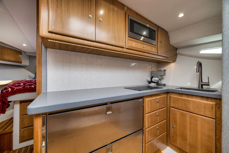 Slide: The Image of Mag Bay 42 2022 - 6021772