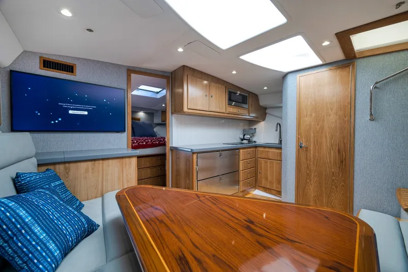 Slide: The Image of Mag Bay 42 2022 - 6021773