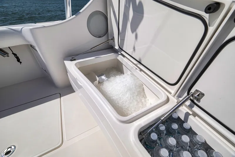 Slide: The Image of Mag Bay 42 2022 - 6021777