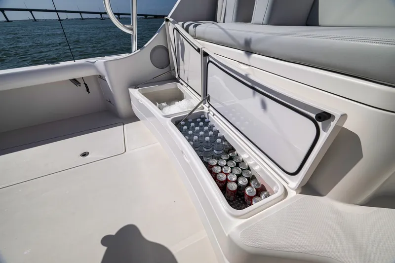 Slide: The Image of Mag Bay 42 2022 - 6021778