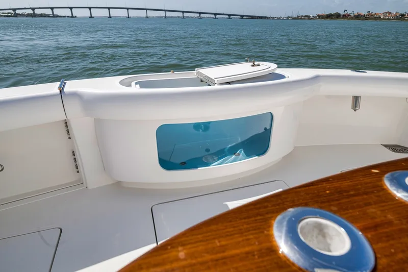 Slide: The Image of Mag Bay 42 2022 - 6021781