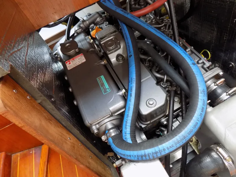 Slide: The Image of Engine from above - 7585056