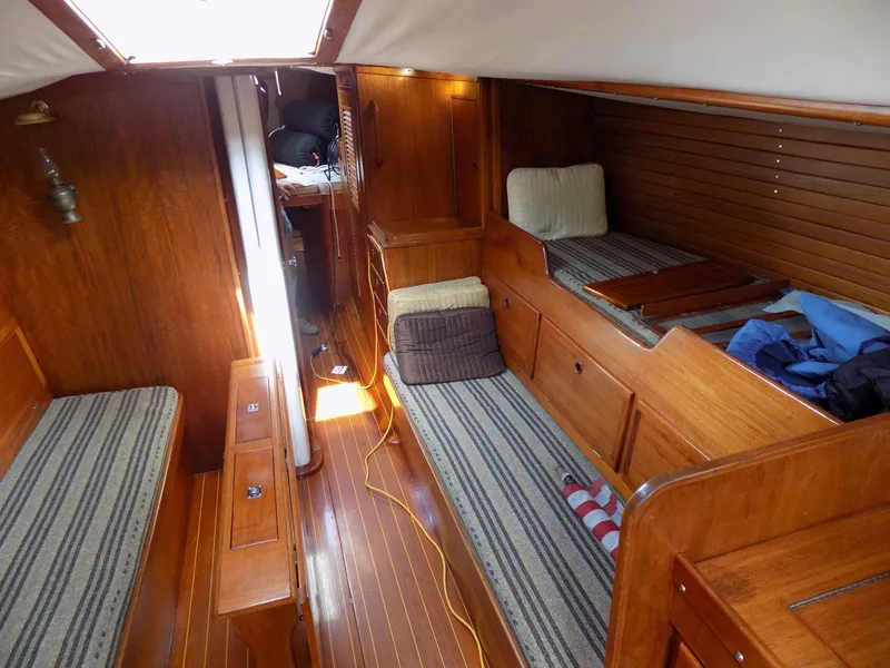 Slide: The Image of Main saloon looking forward - 7585058