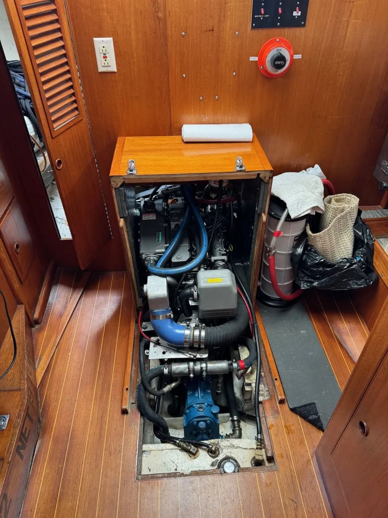 Slide: The Image of Yanmar engine - 6036879