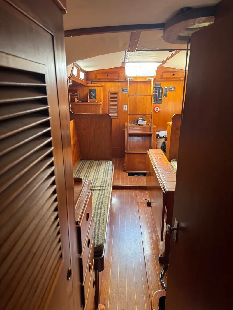 Slide: The Image of Looking aft from forepeak - 6036896