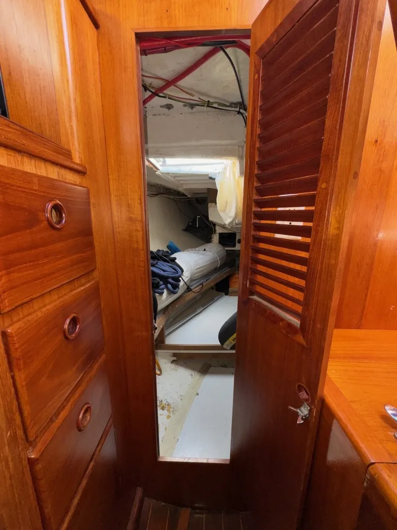Slide: The Image of Doorway to aft storage - 6036904