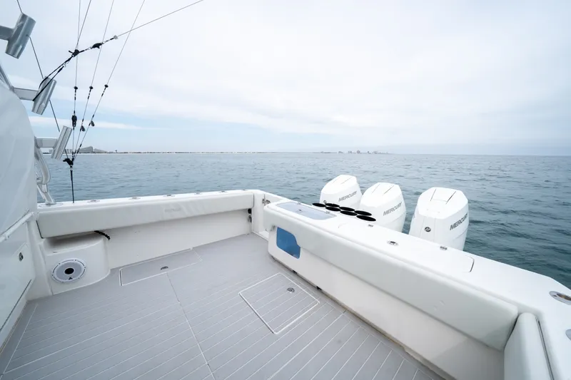 Slide: The Image of 2011 Contender 40 Express - 6021858