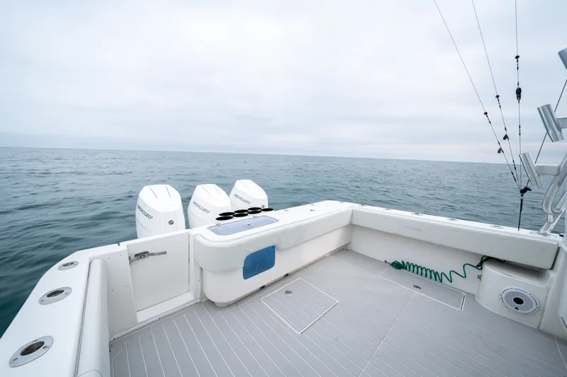 Slide: The Image of 2011 Contender 40 Express - 6021860