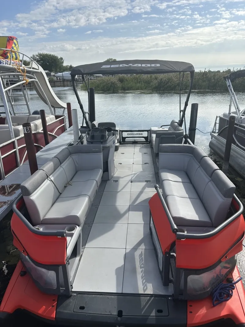 Slide: The Image of Sea-Doo Switch Cruise 21 2023 - 6021954