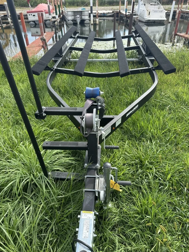 Slide: The Image of Sea-Doo Switch Cruise 21 2023 - 6021956