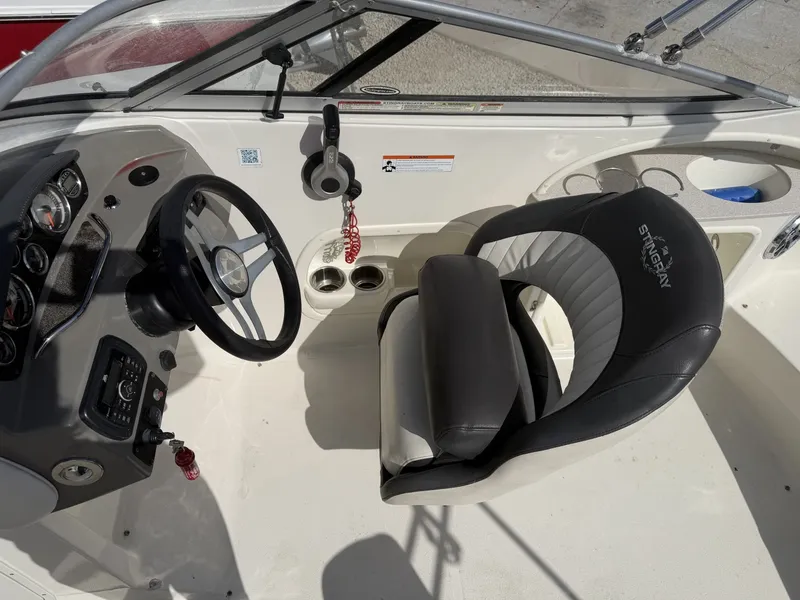 Slide: The Image of Stingray 234 LR 2016 - 6022002