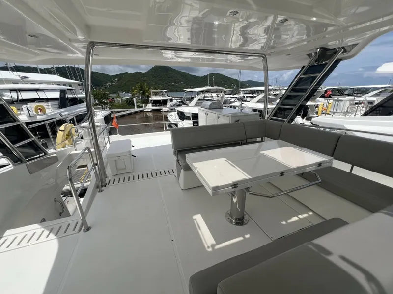 Slide: The Image of Aquila 54 Yacht 2023 - 7391366