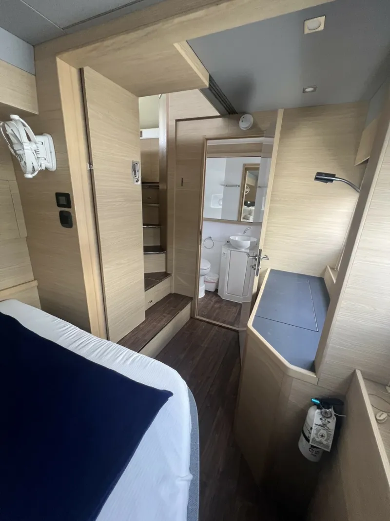 Slide: The Image of Aquila 54 Yacht 2023 - 7391386