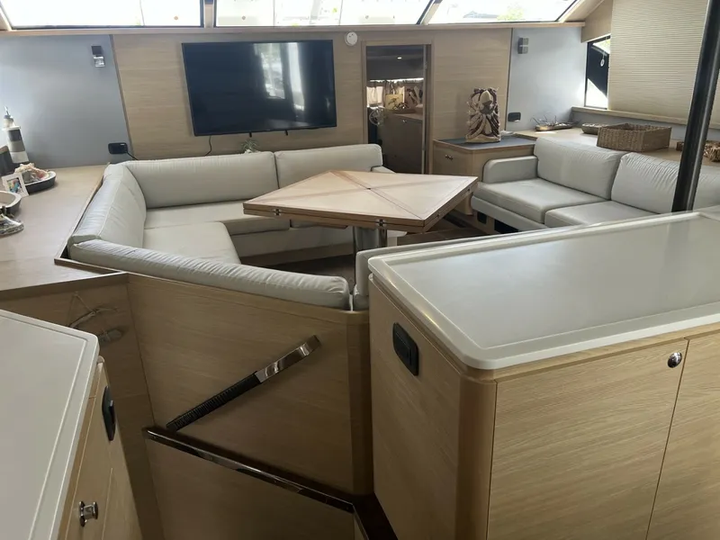 Slide: The Image of Aquila 54 Yacht 2023 - 7391369