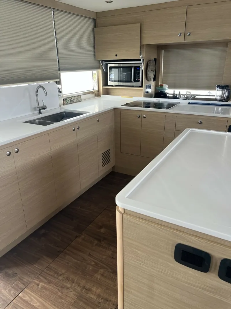 Slide: The Image of Aquila 54 Yacht 2023 - 7391371