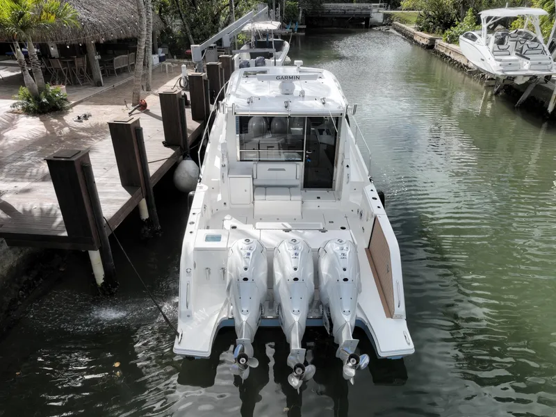 Slide: The Image of Pursuit 44 2024 - 6022482