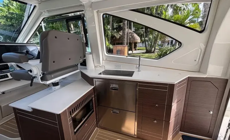 Slide: The Image of Pursuit 44 2024 - 6022632