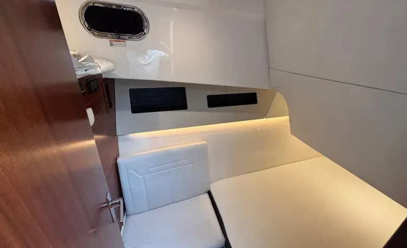 Slide: The Image of Pursuit 44 2024 - 6022646