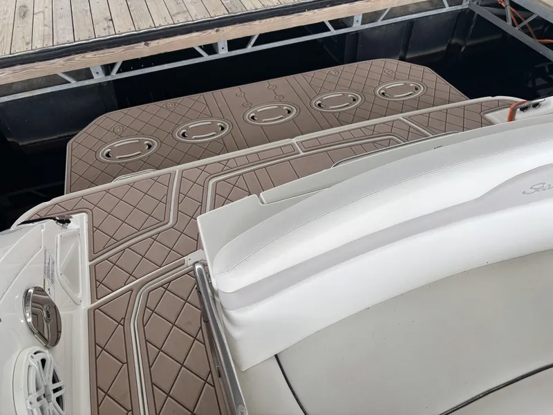 Slide: The Image of Sea Ray 370 Sundancer 2010 - 6108268