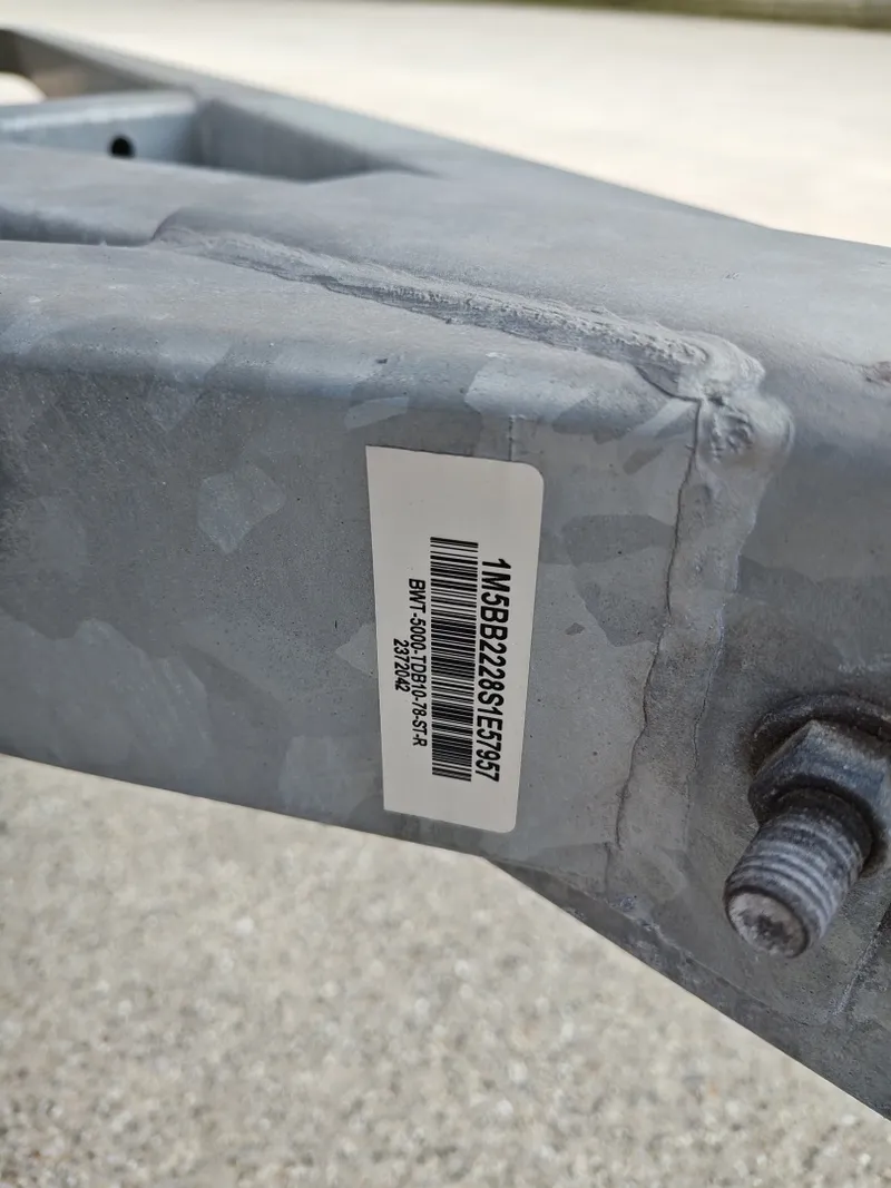 Slide: The Image of Boston Whaler Montauk 2025 - 6023047