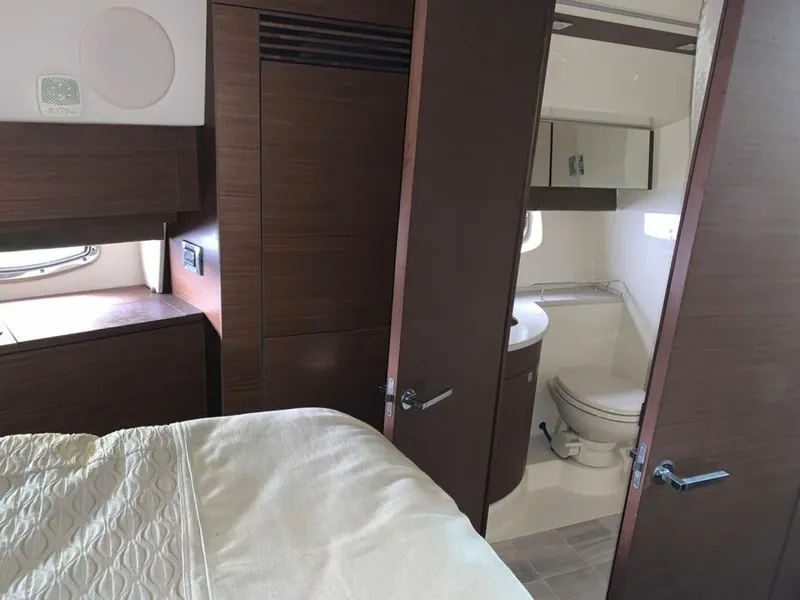 Slide: The Image of Sea Ray 45 2013 - 6023097