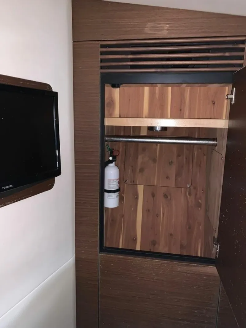 Slide: The Image of Sea Ray 45 2013 - 6023100