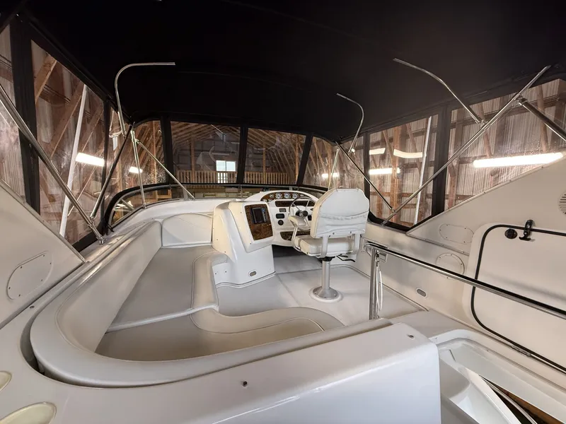 Slide: The Image of Bayliner 3488 2001 - 6023589